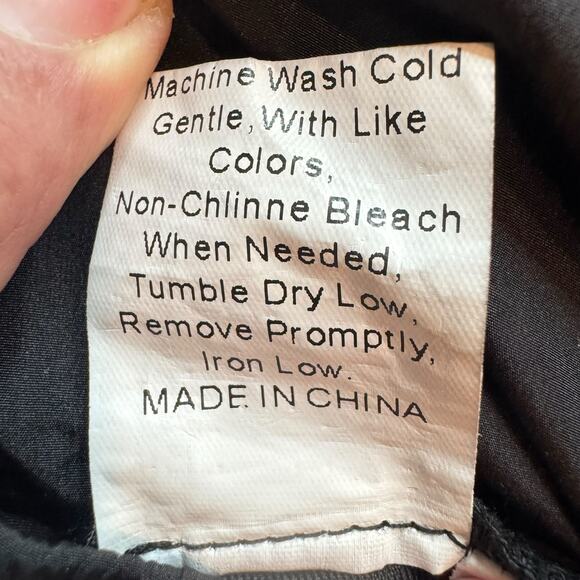 AUTOMET Women's High-Waisted Athletic Running Shorts Size Large - Picture 4 of 6